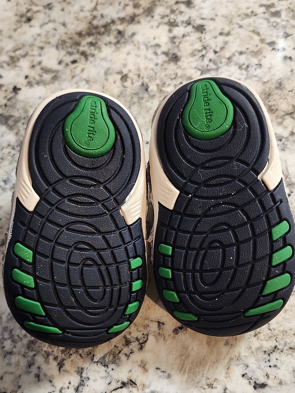 Stride Rite Baby Shoes - Picture 10 of 10